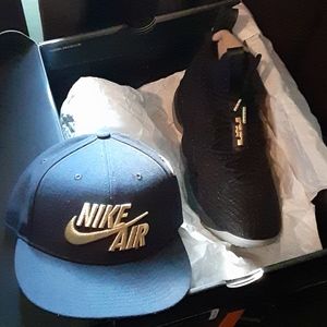 LeBron XV Metallic Gold W Nike Snapback!